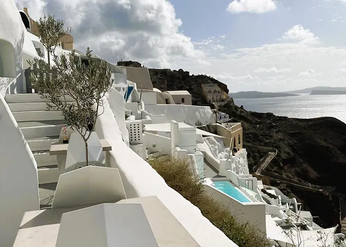 Lioyerma Cave Villa2 With Private Hot Tub Oia